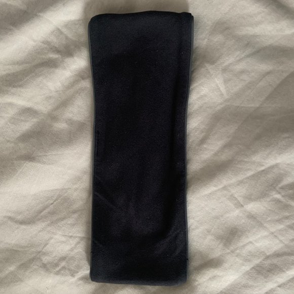 Reversible Lululemon Black and Grey Striped Performance Headband Hair Accessory - Picture 3 of 5